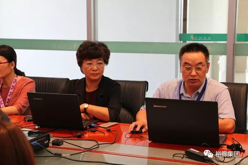 胡燕萍和杭俊伟发言.jpg